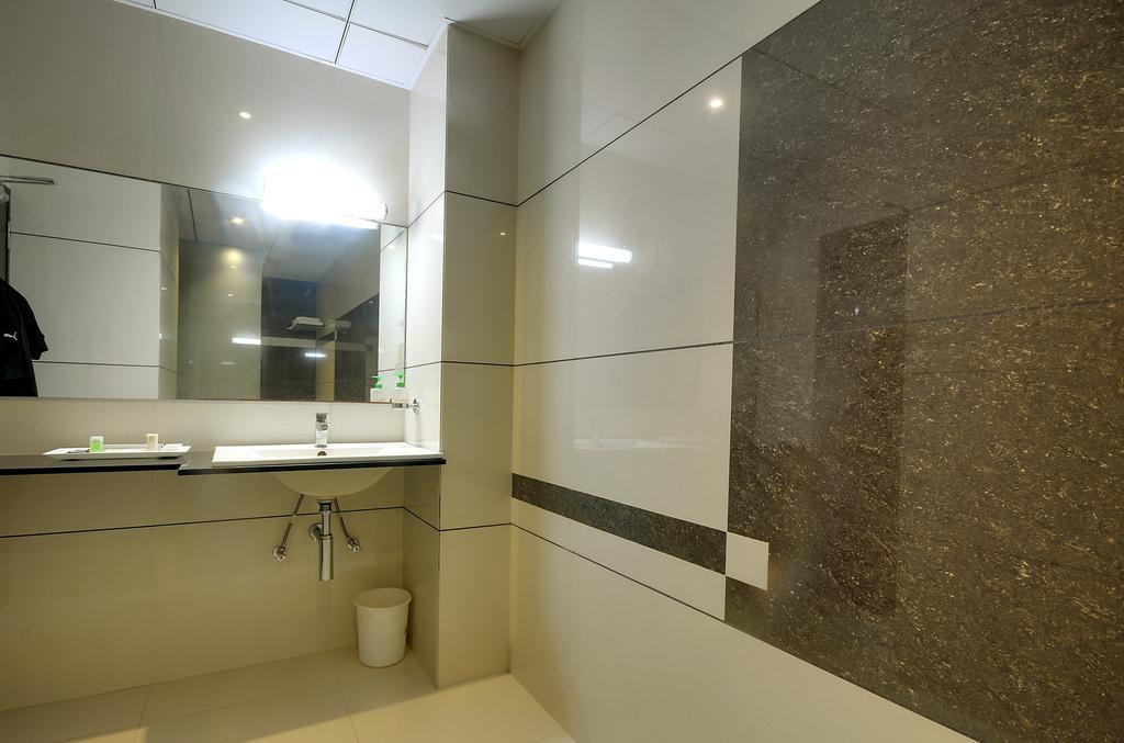 Hotel Magnum Inn Junagadh Εξωτερικό φωτογραφία